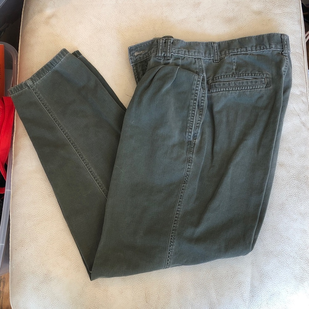 Bugle Boy Men’s’ high waisted, pleat front military green pants